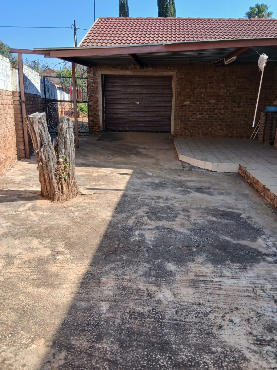 3 Bedroom Property for Sale in Mohadin North West